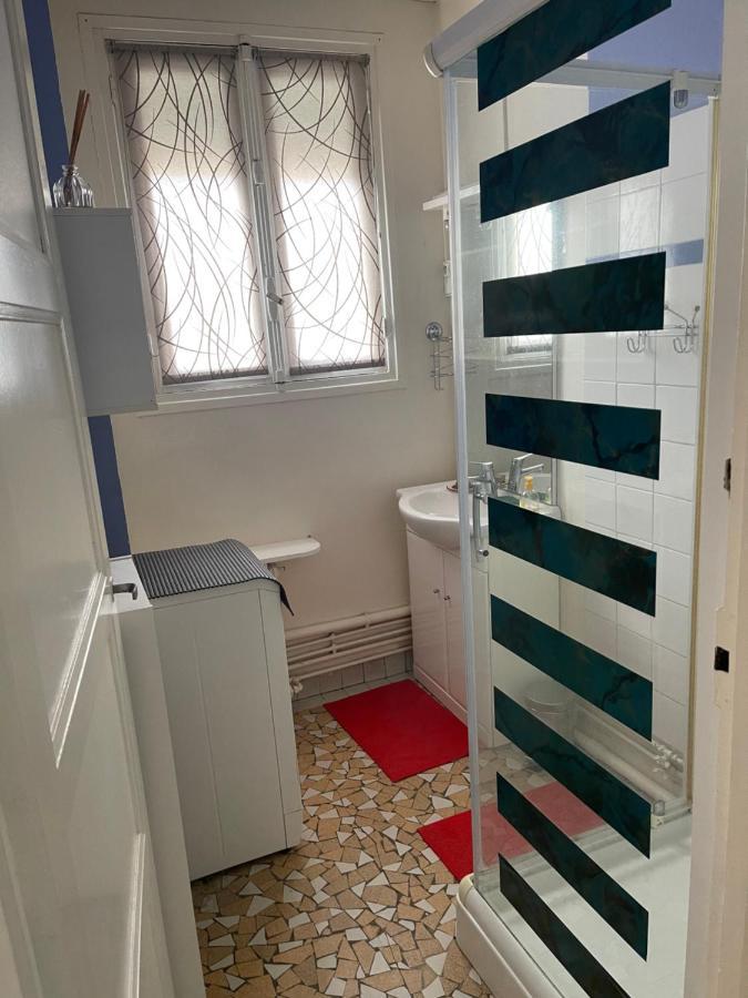 Erliz Apartment Ноайон Екстериор снимка